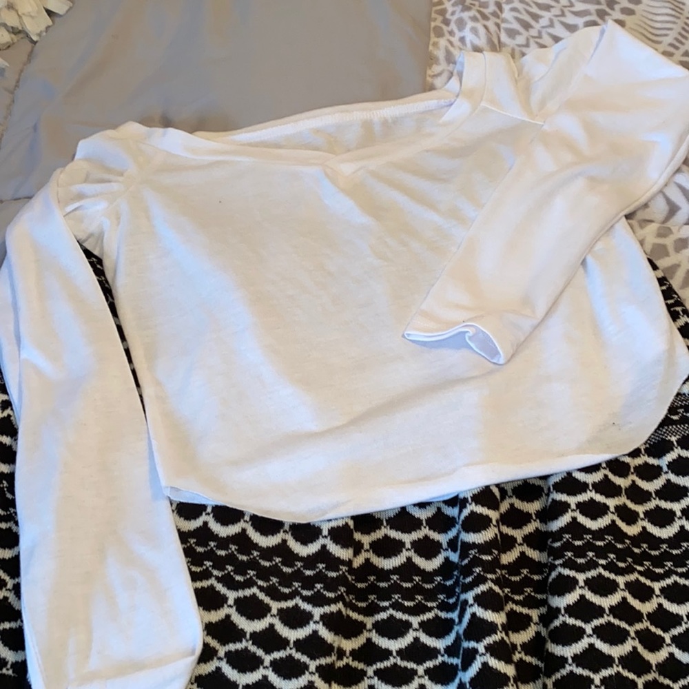 White crop T-shirt